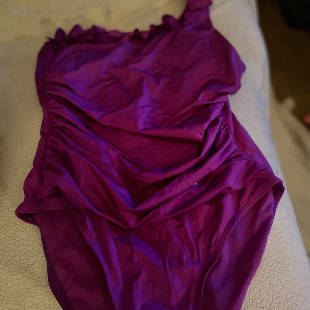 Kenneth Cole 1 piece swim